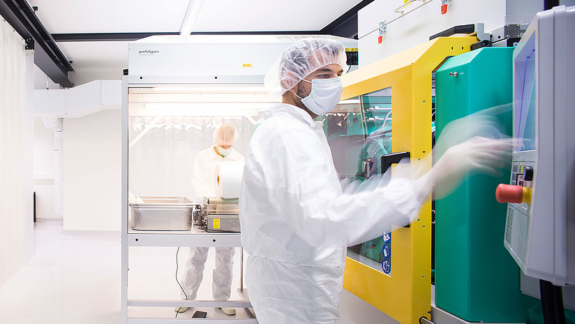 ISO-certified cleanroom at 1zu1