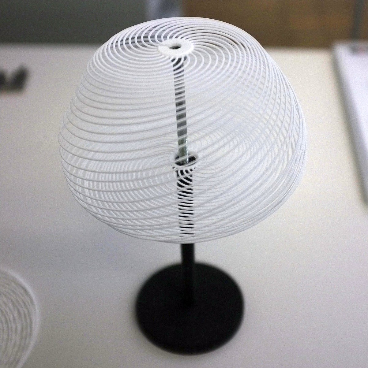 Nachtischlampe in weiss aus dem 3D Drucker.